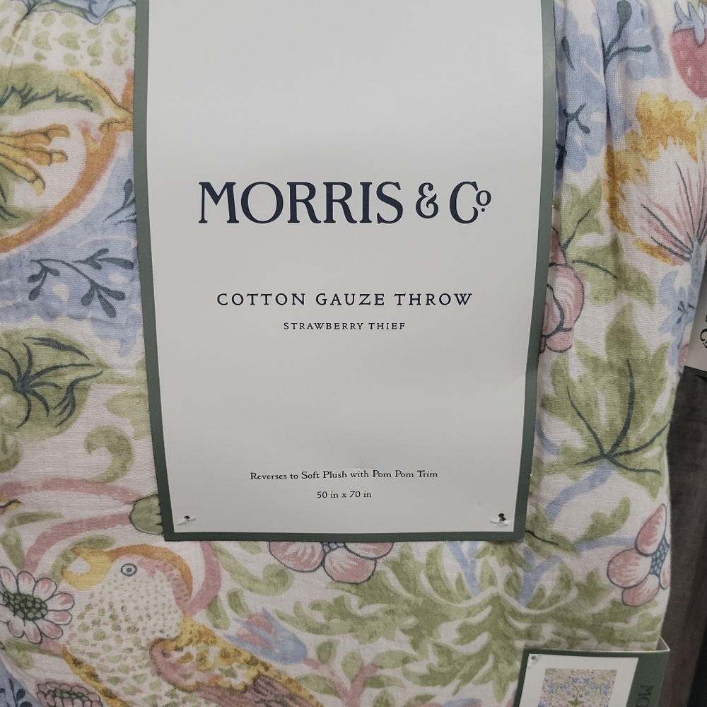 Morris & Co Strawberry Thief Cotton Gauze Throw Blanket Reverses to Soft Plush - Picture 5 of 6